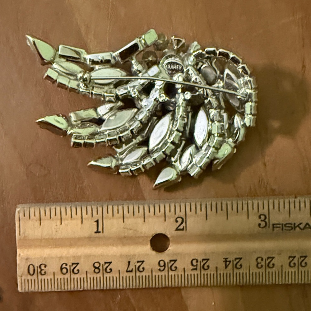 Elegant Silver Crystal Brooch - Picture 2 of 2